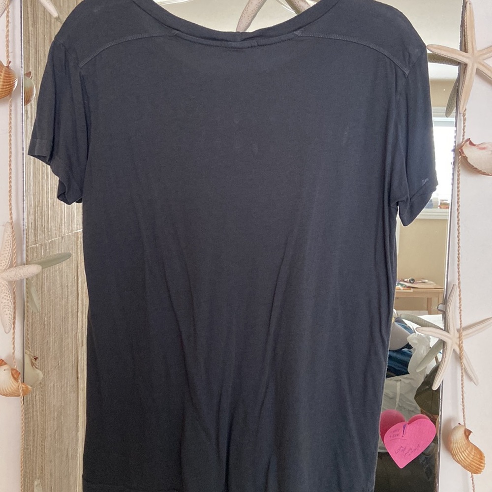 Sundry Tshirt - Picture 2 of 3